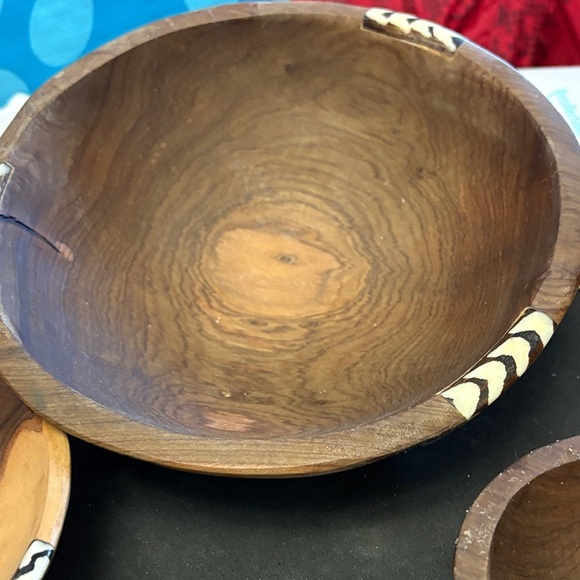 Artisan Crafted Wild Olive Wooden Bowl Set with Batik Bone Inlay Accents - Picture 4 of 8